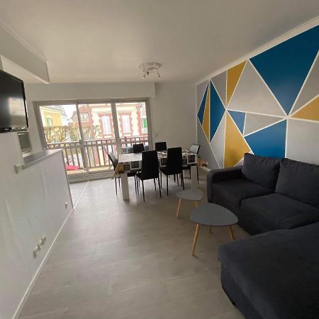 Cabourg Centre, Appartement Pour 4 Personnes A 100M De La Mer Exterior foto
